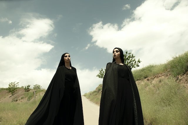2 Nuns