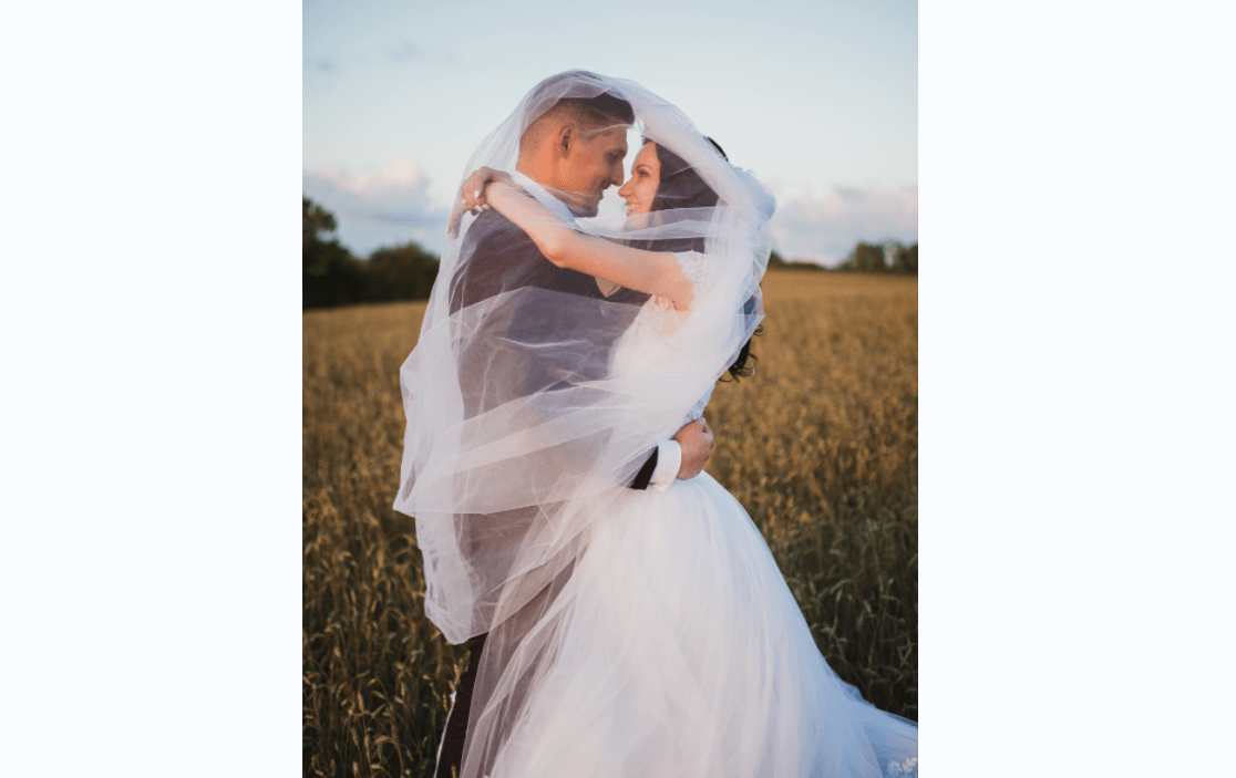 Just Married Young Husband Wife Posing Stock Photo 679021306 | Shutterstock