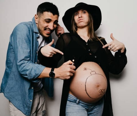 funny pregnant image with husband