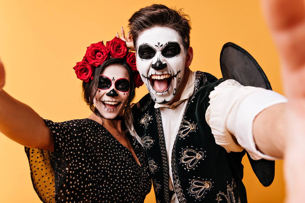couple Halloween costumes for day of the dead theme