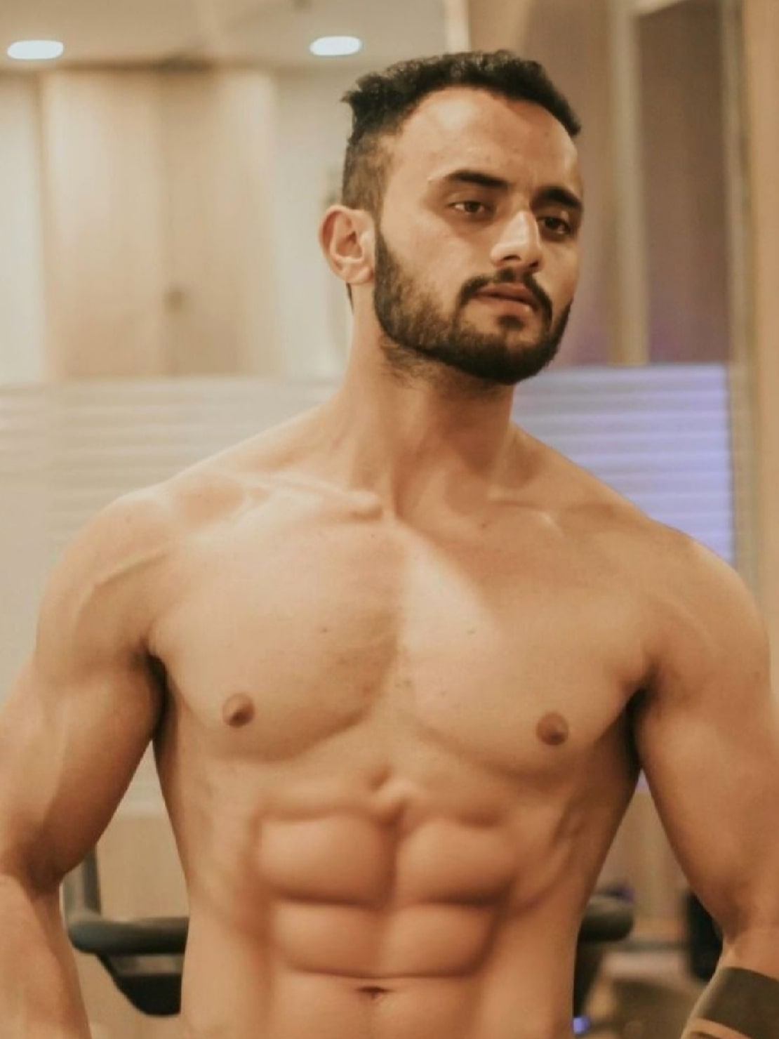 AI生成图像：改變身材