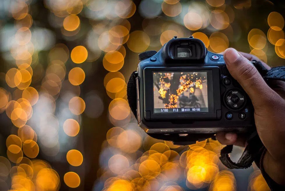 shoot a bokeh effect image with a camera