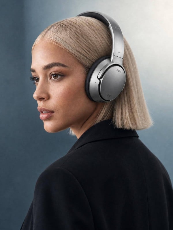 An AI female model with headphone generated by Fotor AI human generator
