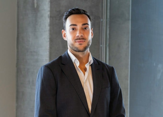 Portrait photo of a man