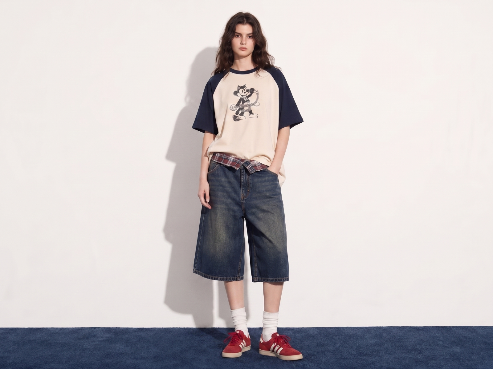 Girl virtual try on clothes in regular fit size