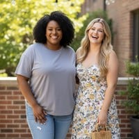 A group photo of two curvy girls thumbnail