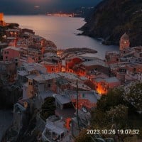 A mount view image with a timestamp thumbnail