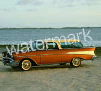 Miniatur bild eines autos mit wasserzeichen