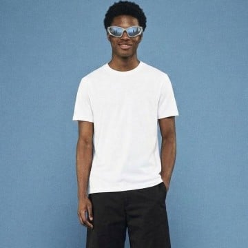 White tshirt boy thumb image