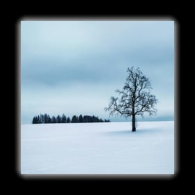 Add a shadow frame to a snow scene photo