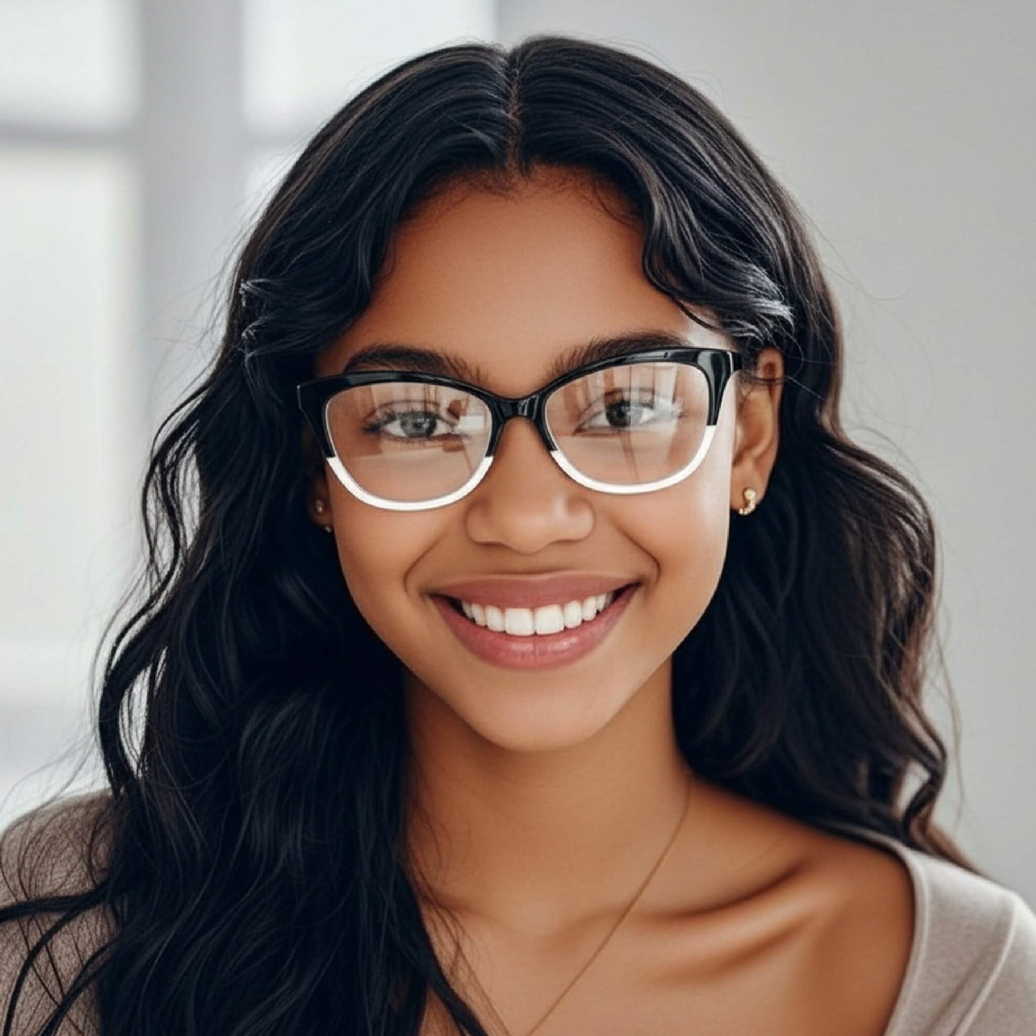 [Click to Try On] Black/White Two-Tone Cat-Eye