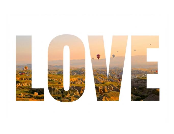 Rogner une image de paysage en forme libre de lettres LOVE