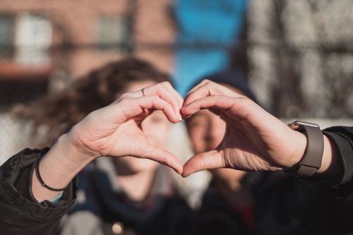 Valentine's Day Photo Shooting Guide for Couples
