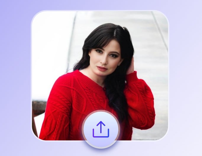 Laden Sie ein Foto auf den Fotor KI-Portrait-Generator hoch: Hier zum Beispiel ein Selfie einer Frau mit rotem Pullover