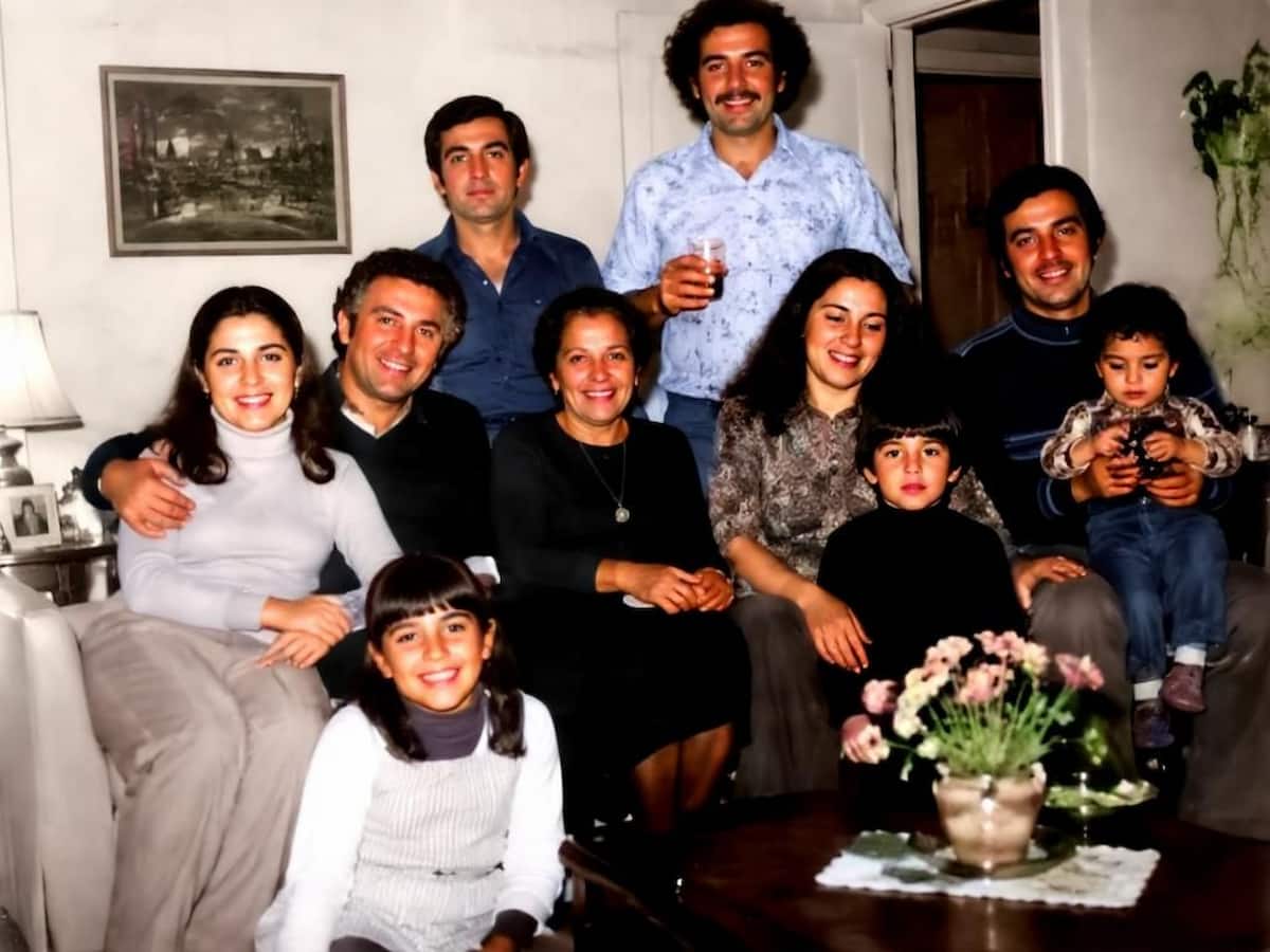 An ai colorized family photo