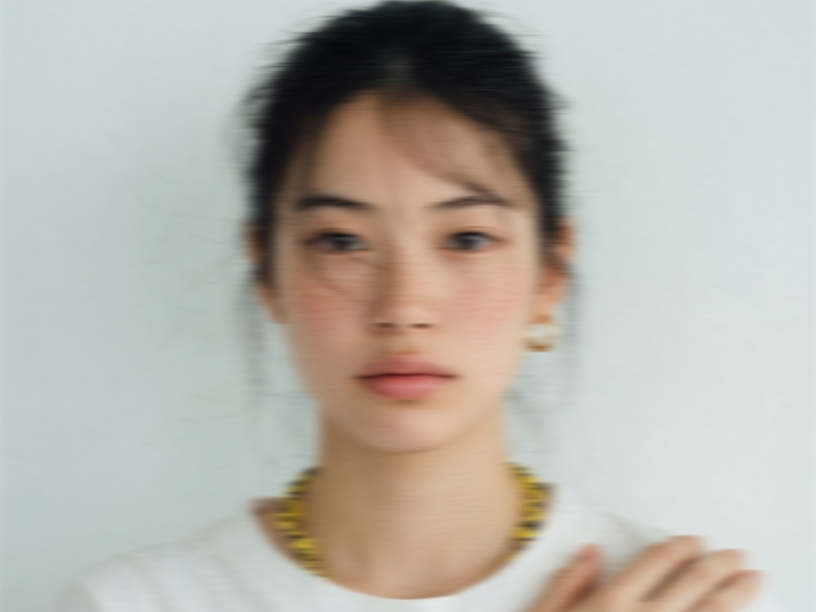 顔のぼやけやモザイクを修正